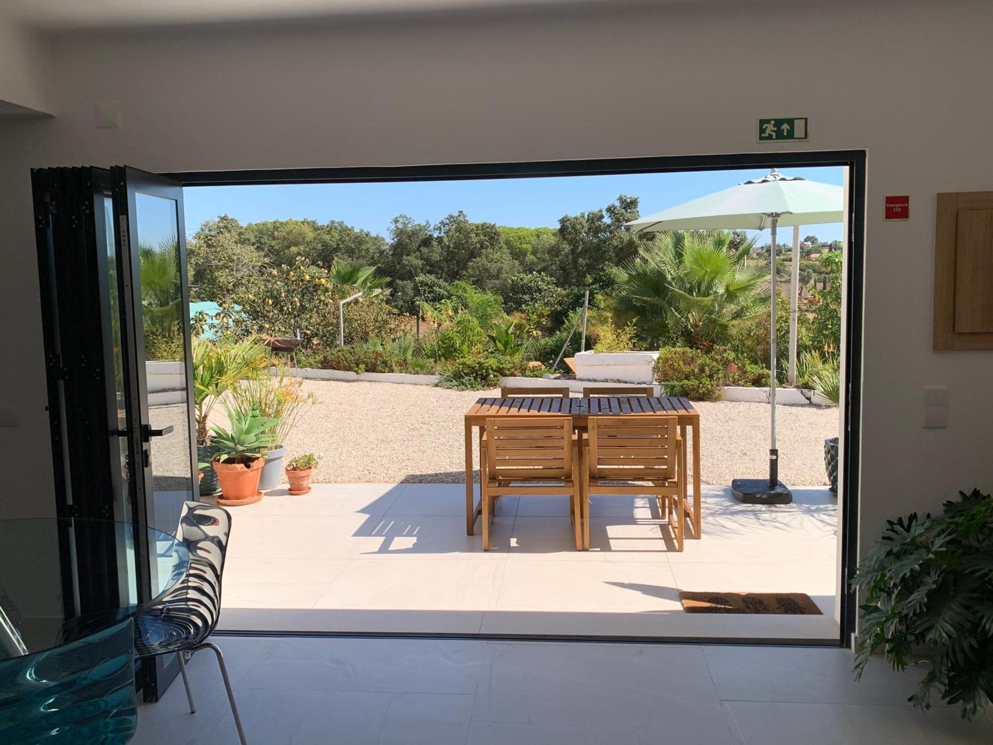 A Tranquil Garden Apartment, Carvoeiro - Benagil エクステリア 写真